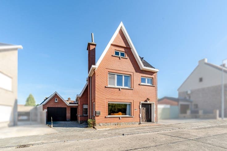 3-bedroom semi-detached home with garage and garden
