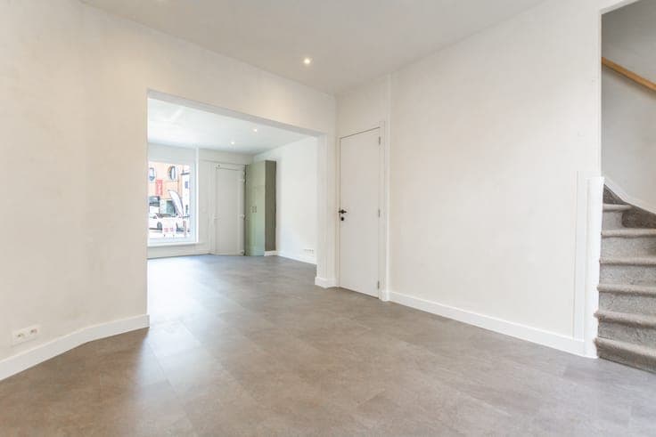 Renovated town house with 3 bedrooms