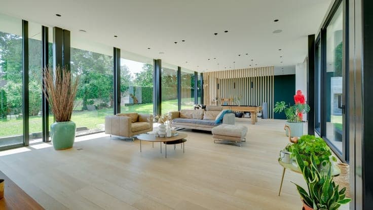 CONTEMPORARY VILLA WITH EXCEPTIONAL FEATURES