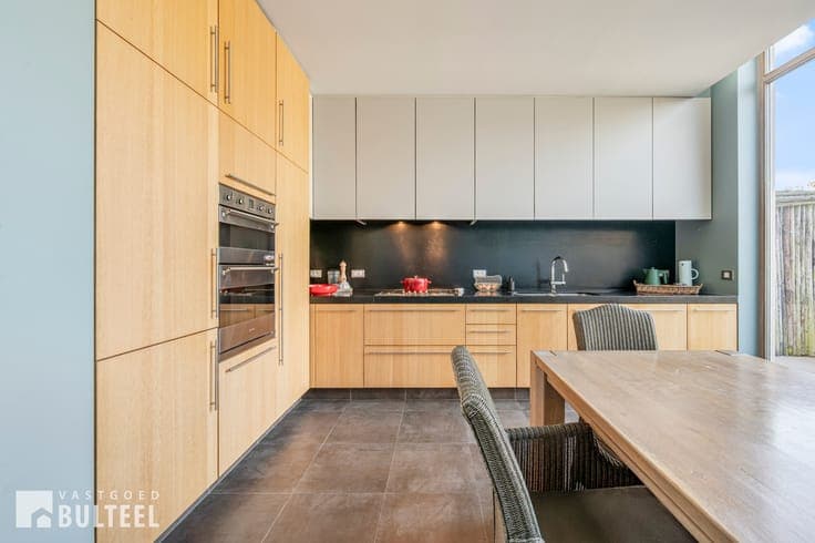 Instapklare woning met 2 slaapkamers en stadsterras.