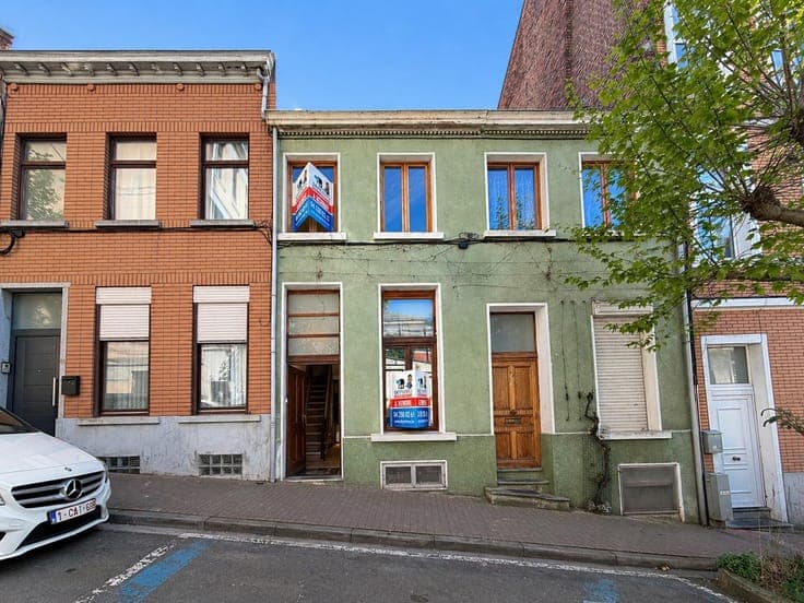 BEAUTIFUL HOUSE - 3 BR - IDEALLY LOCATED - SAINT-JOSSE !