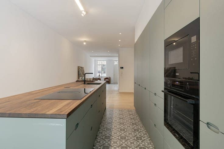 Renovated town house with city garden on the Brugse Vesten