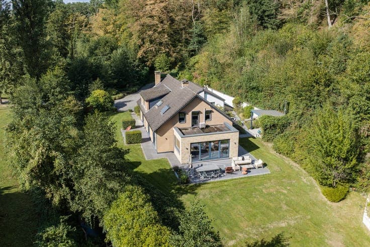 ITTRE – VILLA (4BED/2BATH) ±250 m², renovated in 2021