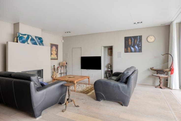 Moderne veelzijdige woning met potentieel te Oostkamp