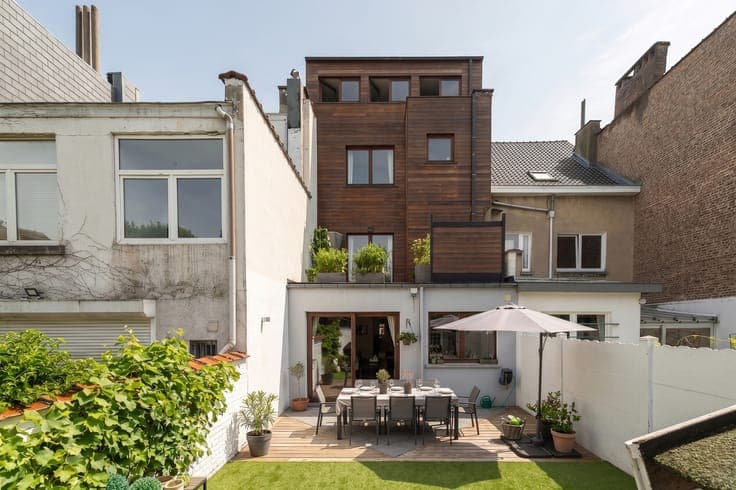 4-Bedroom Family Home with Garden