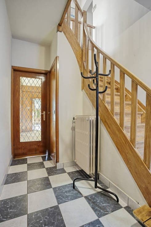 5-bedroom house with 3,150m² farmland in Wommelgem!