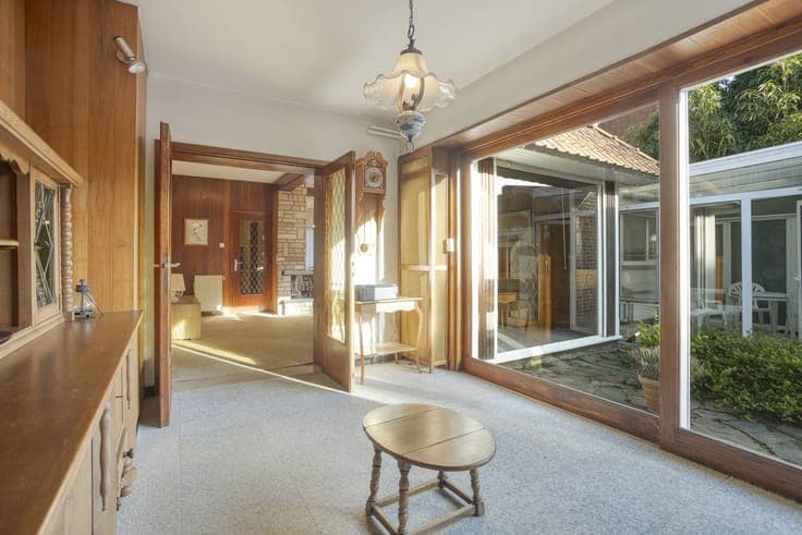 5-bedroom house with 3,150m² farmland in Wommelgem!