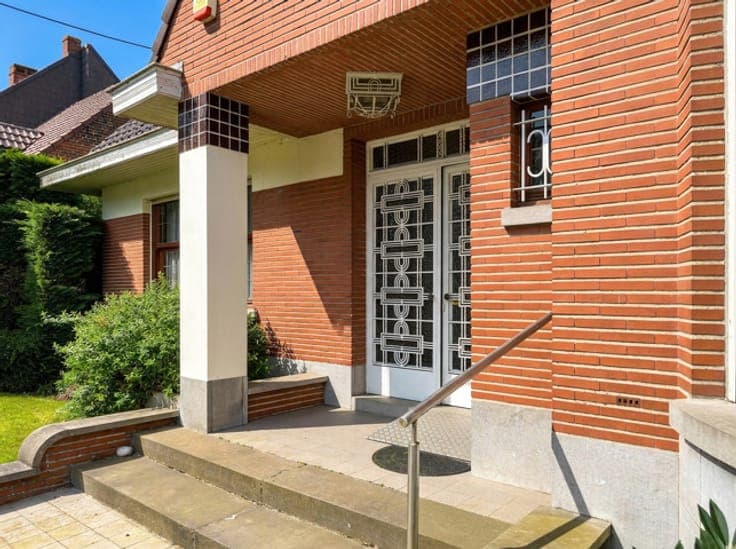 Authentic Master Villa
