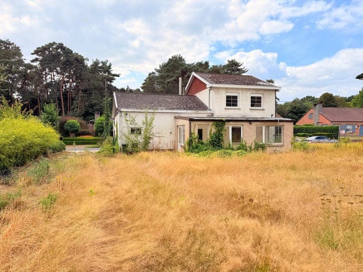 Prachtig gelegen renovatiewoning op een unieke bouwgrond ...