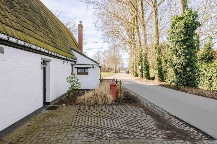 Landhuis met renovatiepotentieel