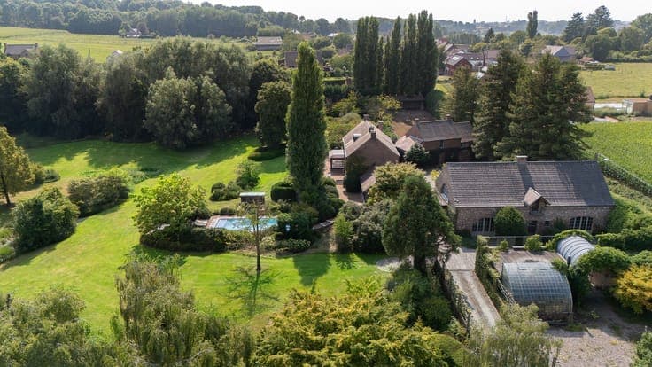 Silly - Estate with outbuildings and 5-hectare park