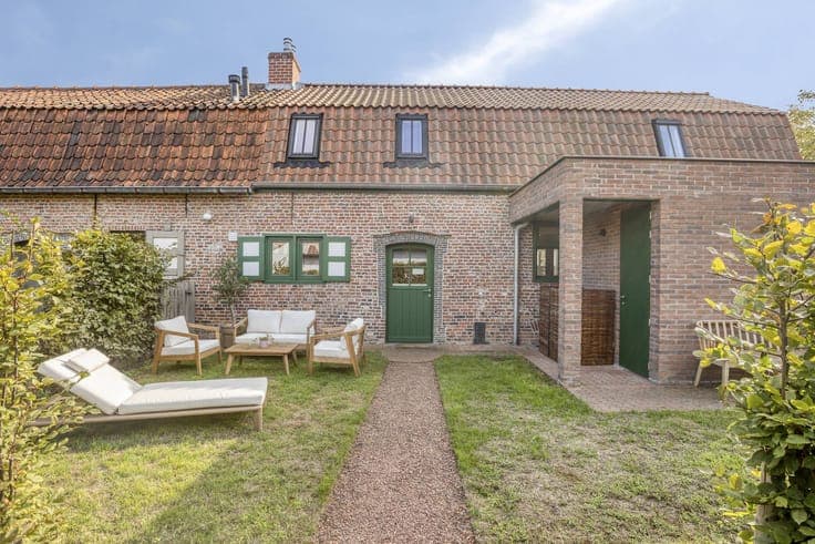 A renovated masterpiece in the heart of Hansbeke