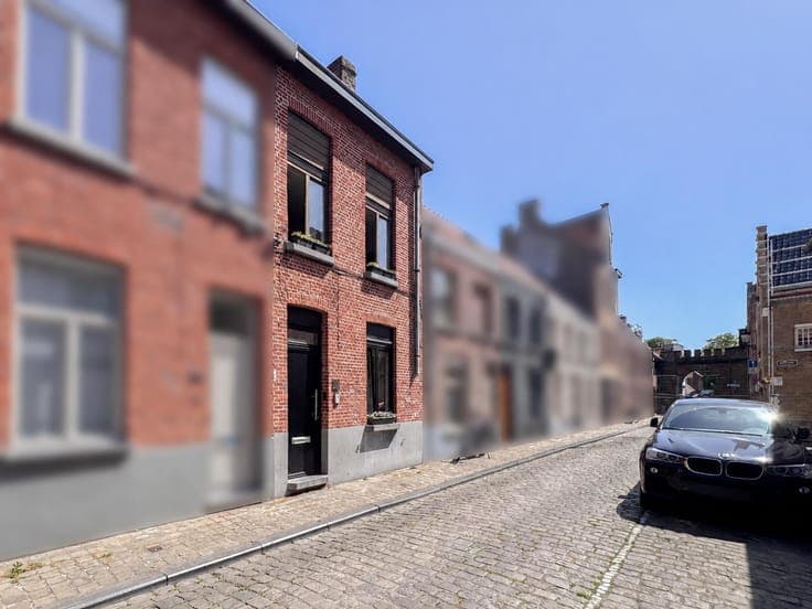 A ready-to-move-in property with 4 bedrooms and 2 bathrooms