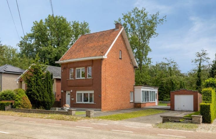 Renovated detached home near Grootlo