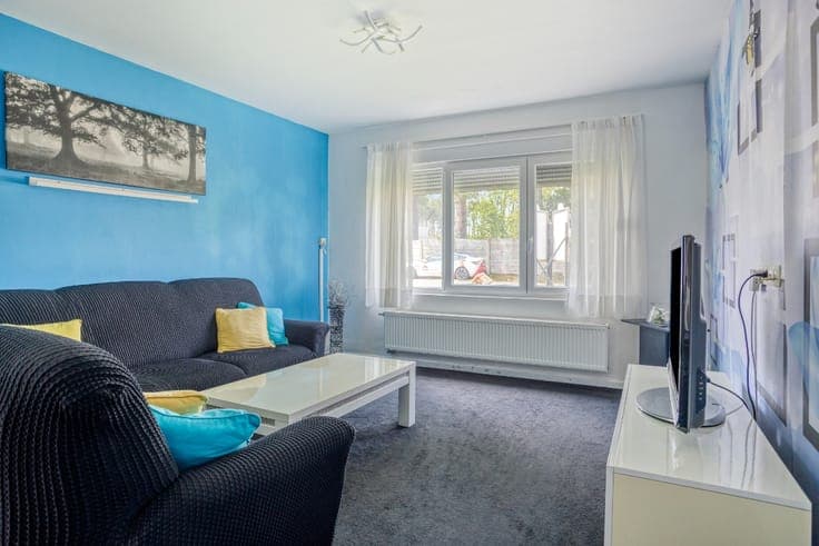 Renovated detached home near Grootlo