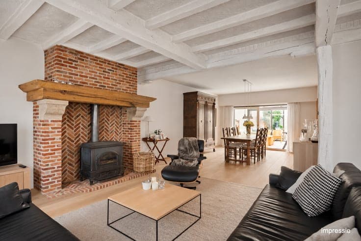 Charmante woning met 3 slpkrs, tuin en zwembad nabij cent...