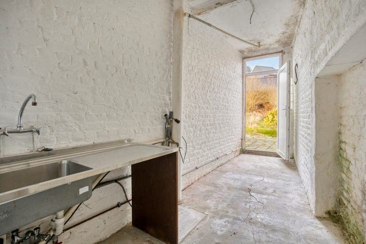 House to be renovated, located in Hoeilaart