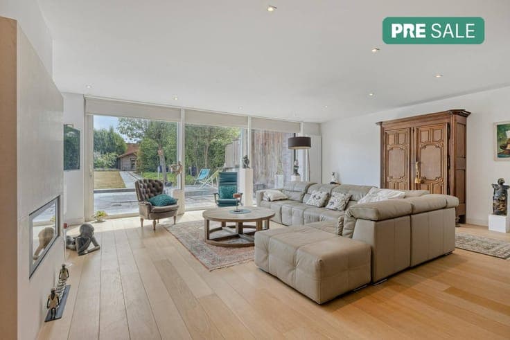Stately home for sale in Desselgem
