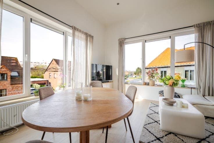 Gerenoveerde woning voor combinatie wonen/werken