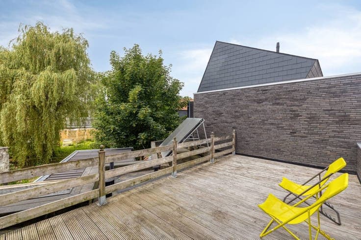 Two-storey house with 2 outdoor spaces for sale in Zwijnaard