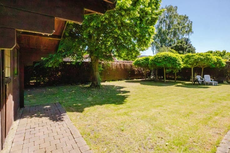 Rustig gelegen woning met 4 slaapkamers en tuin te Drongen