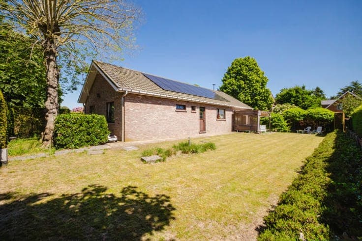 Rustig gelegen woning met 4 slaapkamers en tuin te Drongen