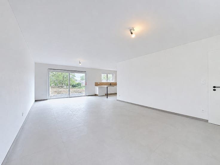 New house with a garden near the centre of Saint-Hubert