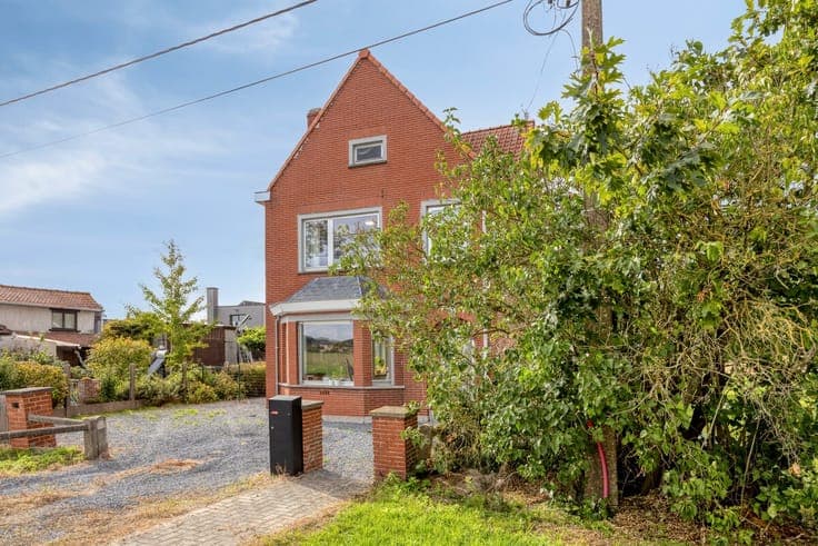 Charmante woning met ruime tuin en weids landelijk uitzicht