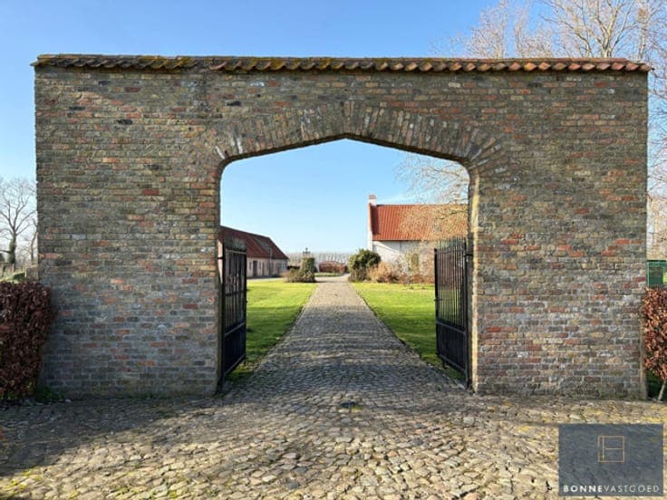 House in Sint-Kruis