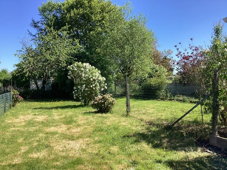 Superb semi-detached 3-bedroom home