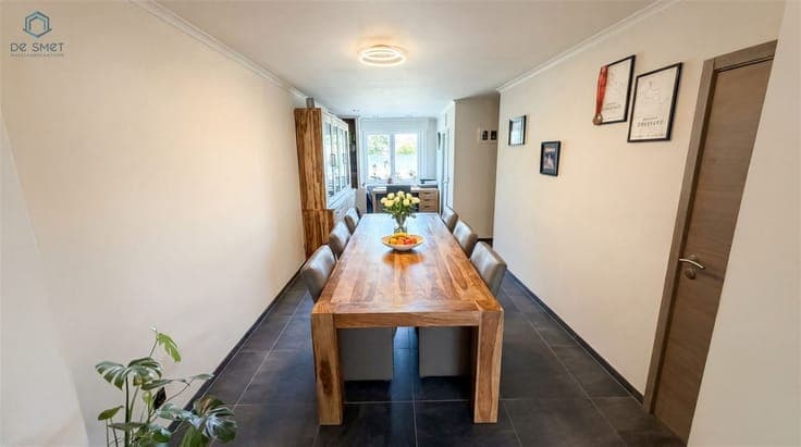 Move-in ready family home with 3 bedrooms, spacious garden,