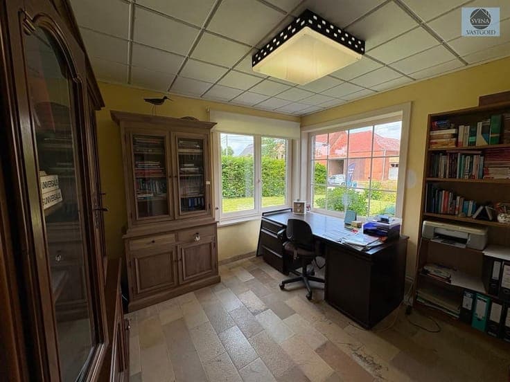 VERY NICE OPEN-PLAN HOME WITH 7 ROOMS