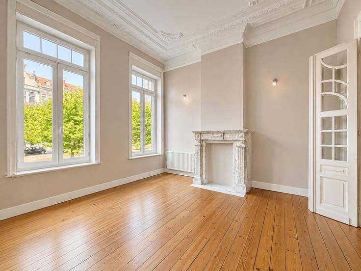 !NEW! Elegant 6-Bedroom House with Garden Access