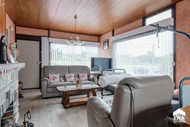 Detached house on large plot in Lummen
