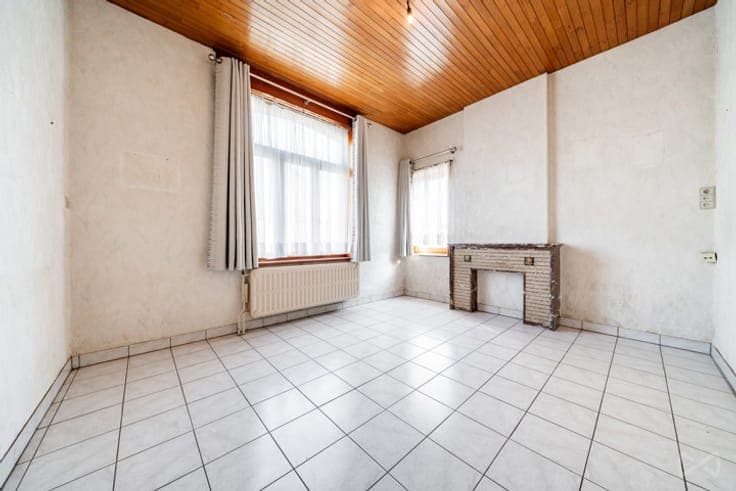House in Leuze