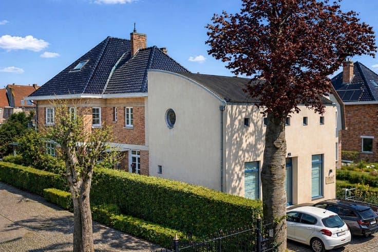 Multifunctional Villa in Sint-Andries: