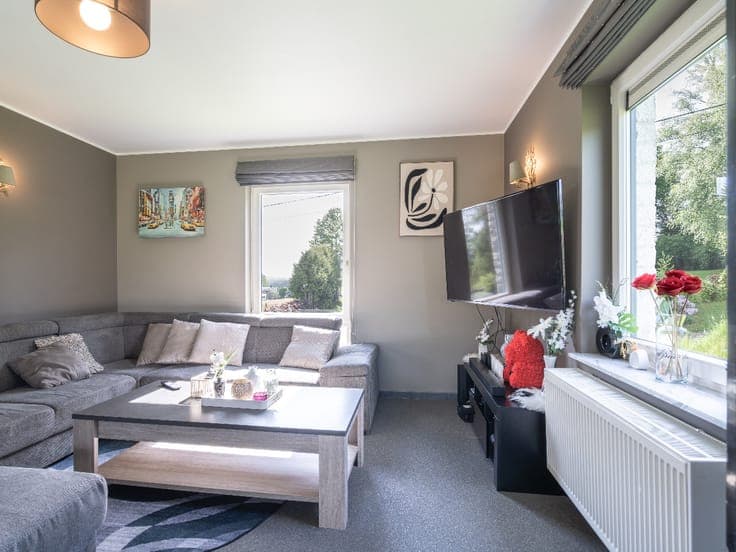 Bright house with garden, garage and views in Paliseul