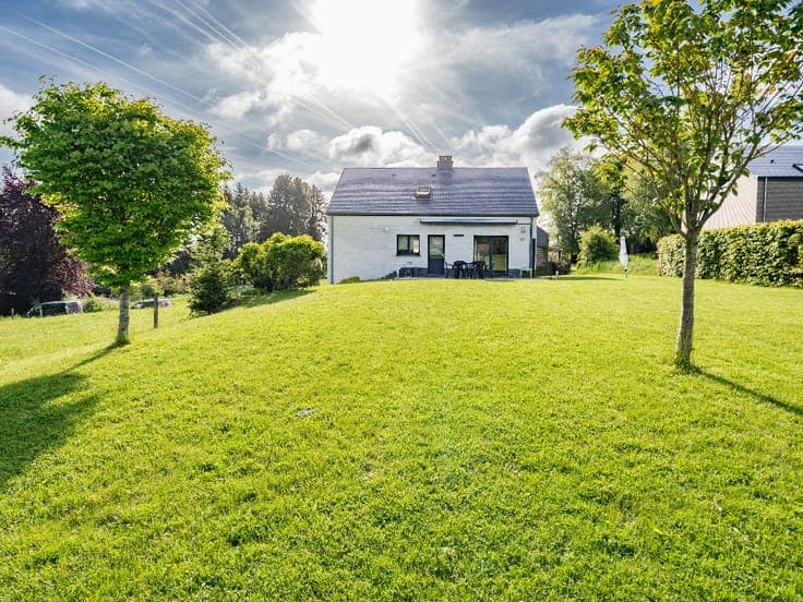 Bright house with garden, garage and views in Paliseul