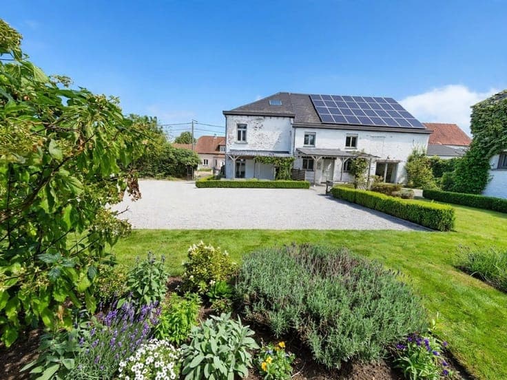 Beautiful house is waiting for you!