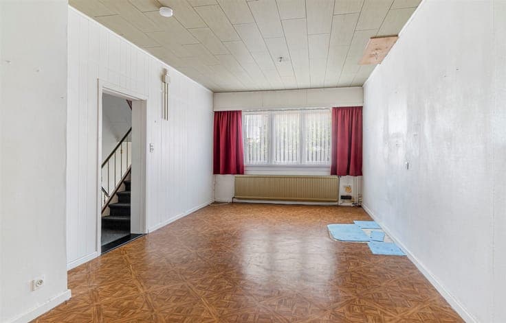 Te moderniseren woning (147 m²) met 3 slaapkamers en koer (7