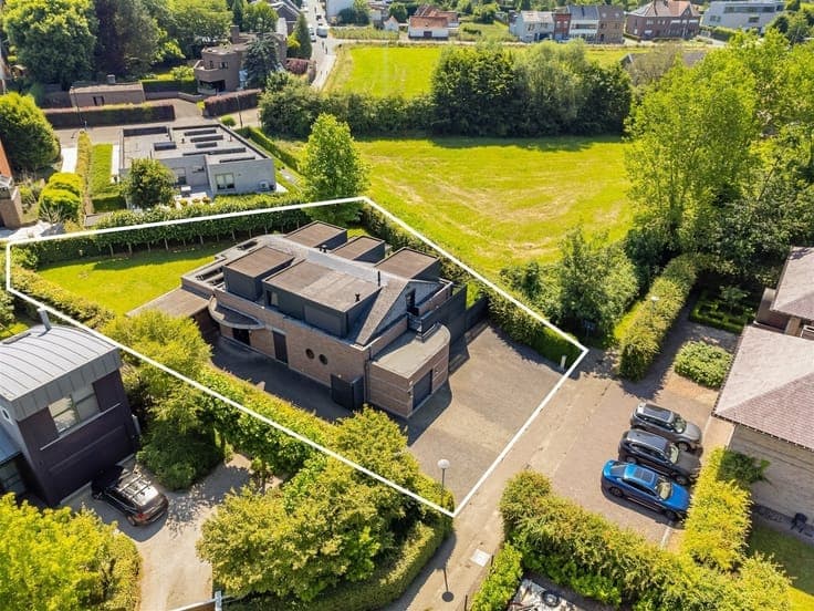 Moderne ruime villa te Aalst