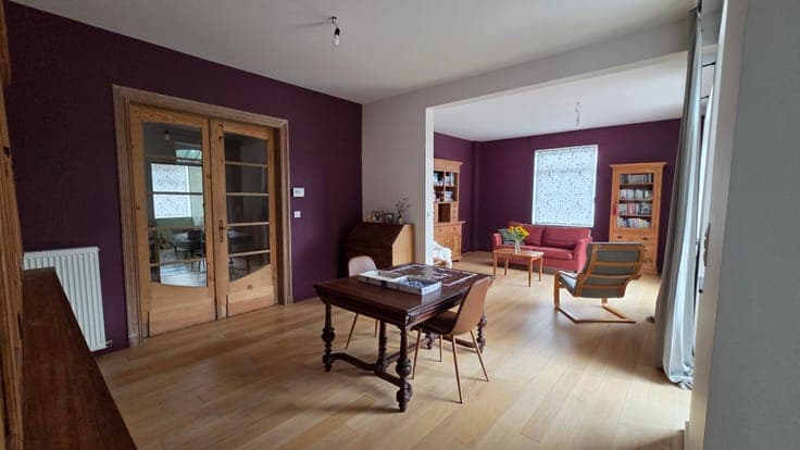Renovated family home with tree-lined garden and pool