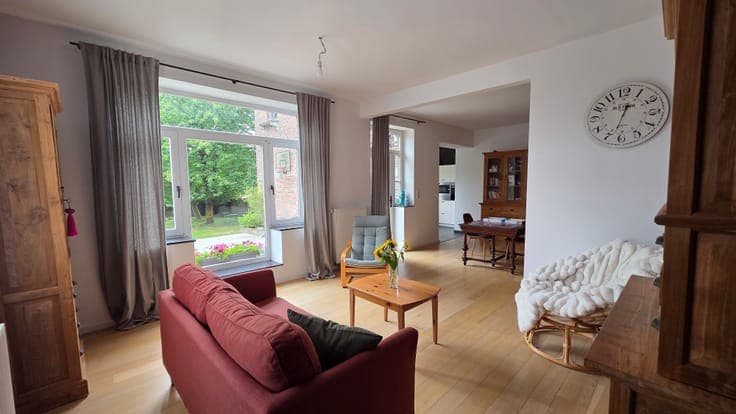 Renovated family home with tree-lined garden and pool