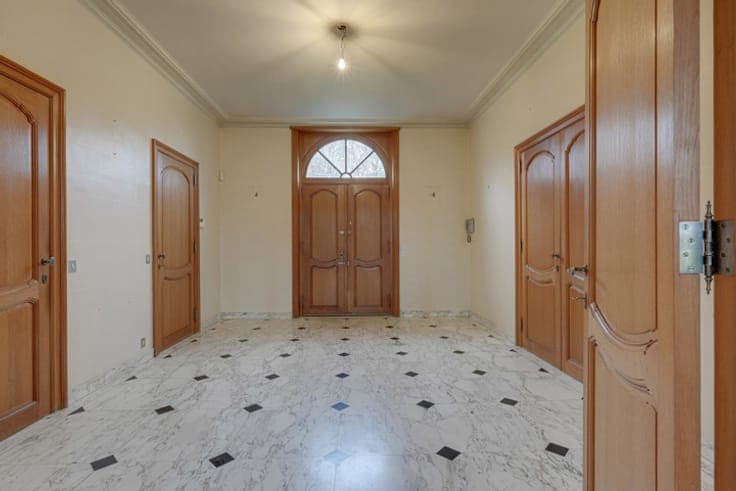 Gorgeous residence set in 2 hectares completely out of sight