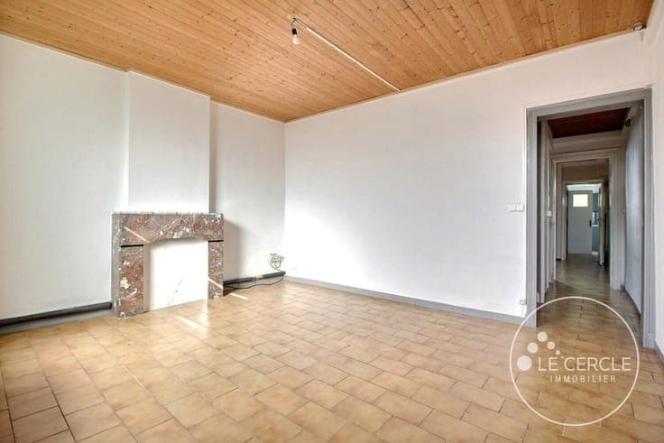 House in Manage