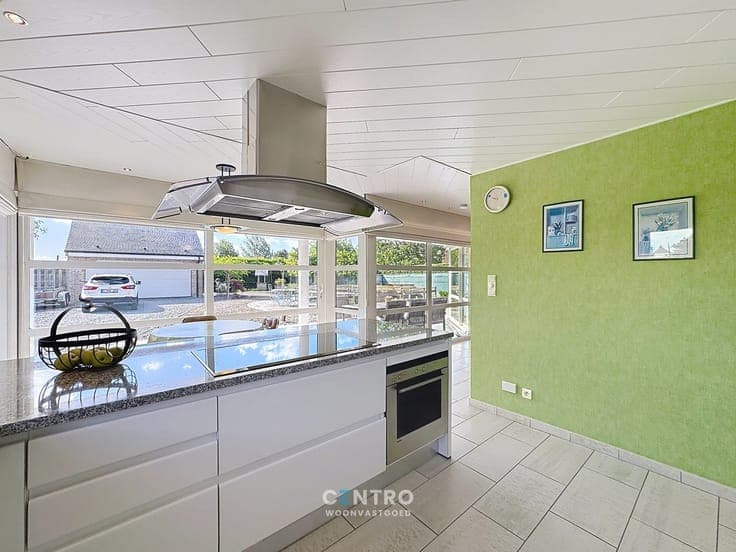 Onmiddellijk instapklare woning met 4 slpks, bureel én ZU...