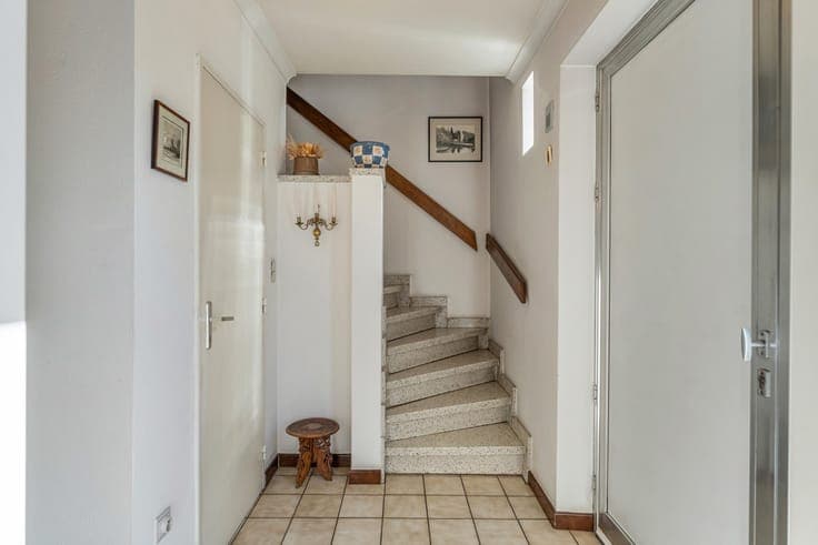 Rustig gelegen woning met 4 slaapkamers, een garage en ee...