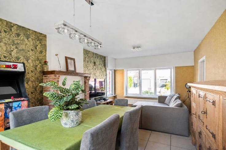 Op te frissen instapklare woning met 3 slpkrs en tuin te ...