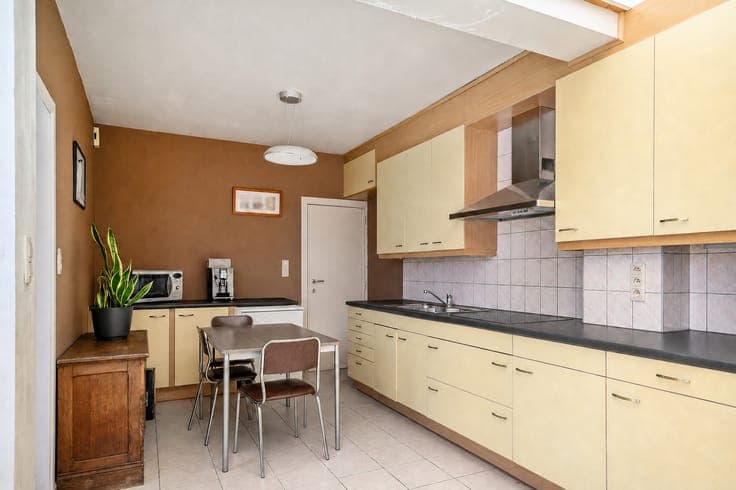 Op te frissen instapklare woning met 3 slpkrs en tuin te ...