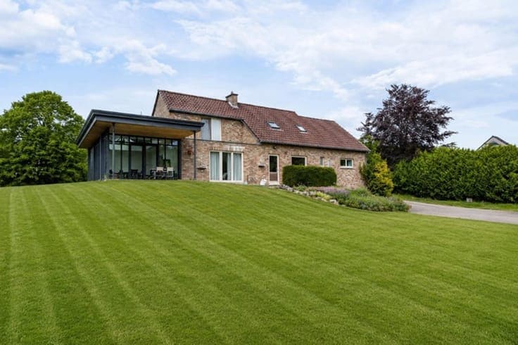 House in Floreffe